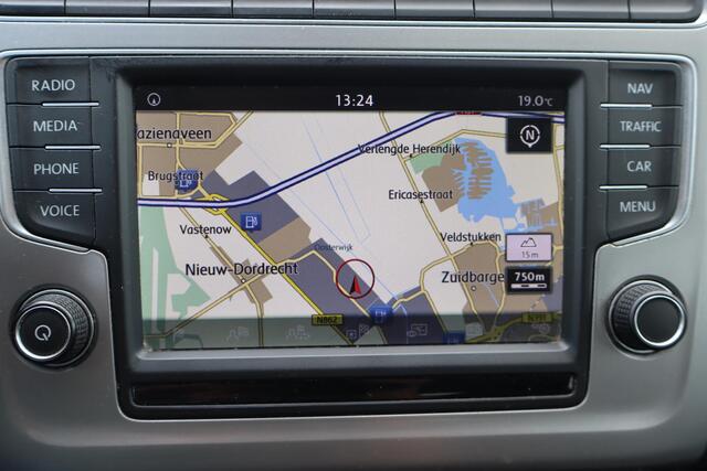 Volkswagen POLO 1.0 Bluemotion Edition Navigatie, Apple Carplay, Cruise control, Stoelverwarming,