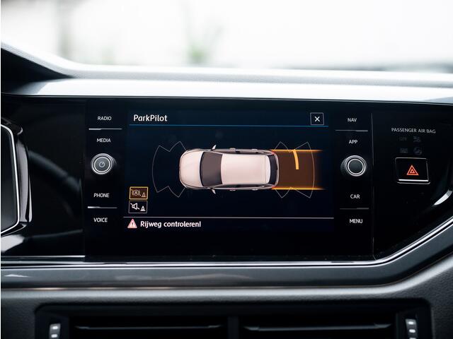 Volkswagen POLO 1.0 TSI 95Pk DSG Highline | Parkeersensoren V&A | Navi | Climate control | Apple Carplay/ Android Auto | Prijs Rijklaar!!