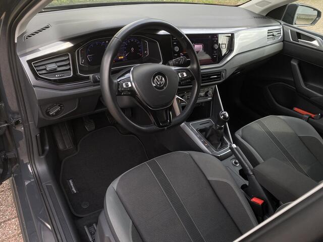 Volkswagen POLO 1.0 TSI Highline R-Line virtueel cockpit Pano LED NAP 1e eigenaar Business