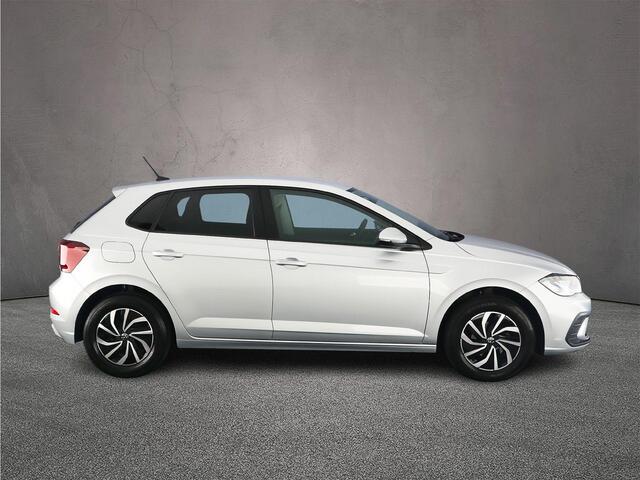 Volkswagen POLO Life Edition 1.0 TSI 95pk Adaptive cruise control, Achteruitrijcamera, LED koplampen, Parkeersensor achter, Airco, DAB, Radio, Bluetooth, App connect