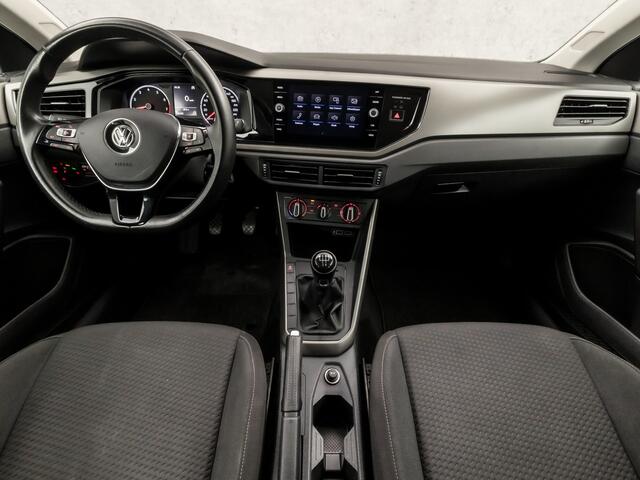Volkswagen POLO 1.0 Sportline (APPLE CARPLAY, CRUISE, ARMSTEUN, SPORTSTOELEN, ELEK PAKKET, LED ACHTERLICHTEN, NIEUWE APK, NIEUWSTAAT)