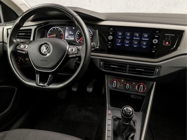 Volkswagen POLO 1.0 Sportline (APPLE CARPLAY, CRUISE, ARMSTEUN, SPORTSTOELEN, ELEK PAKKET, LED ACHTERLICHTEN, NIEUWE APK, NIEUWSTAAT)