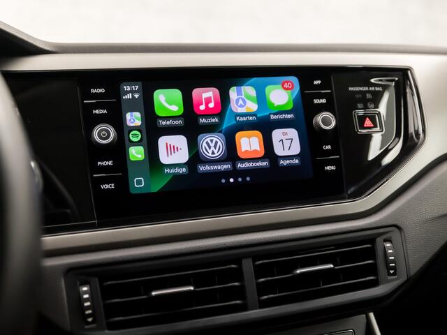 Volkswagen POLO 1.0 Sportline (APPLE CARPLAY, CRUISE, ARMSTEUN, SPORTSTOELEN, ELEK PAKKET, LED ACHTERLICHTEN, NIEUWE APK, NIEUWSTAAT)