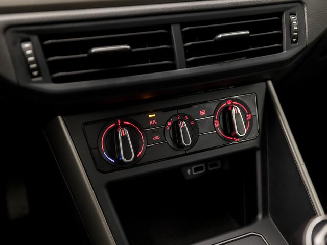 Volkswagen POLO 1.0 Sportline (APPLE CARPLAY, CRUISE, ARMSTEUN, SPORTSTOELEN, ELEK PAKKET, LED ACHTERLICHTEN, NIEUWE APK, NIEUWSTAAT)