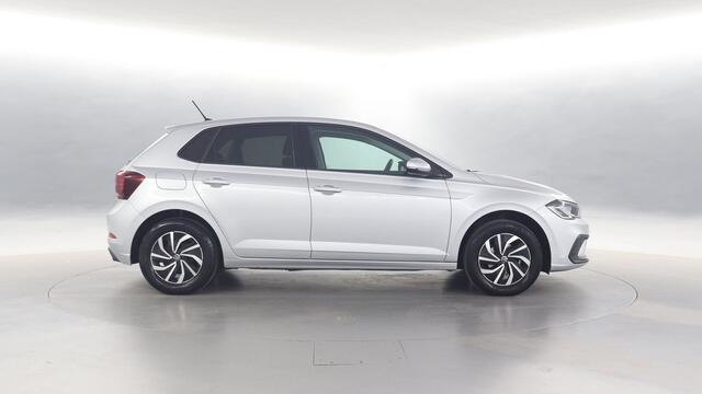 Volkswagen POLO 1.0 TSI 95pk Life Edition / Navigatie / Stoelverwarming / Camera