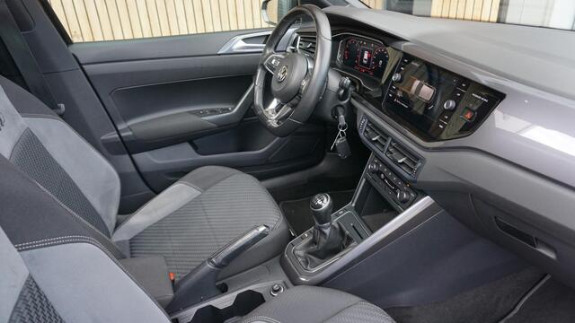 Volkswagen POLO 1.0 TSI 116PK 5Drs 3x R-Line Pano.Dak Virtual LED 17inch LM Adaptive Cruise *NL auto* 113650km!