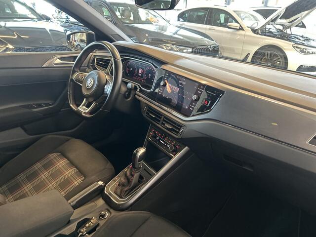 Volkswagen POLO 2.0 TSI GTI | Panoramadak | Digital dashboard | Adaptieve cruise control | Keyless | Adaptief onderstel | Achteruitrijcamera | Climate control | Stoelverwarming | Full LED | Parkeersensoren v+a