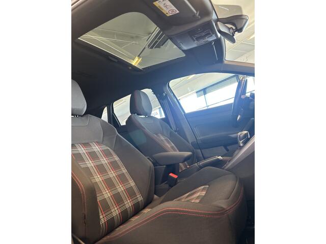 Volkswagen POLO 2.0 TSI GTI | Panoramadak | Digital dashboard | Adaptieve cruise control | Keyless | Adaptief onderstel | Achteruitrijcamera | Climate control | Stoelverwarming | Full LED | Parkeersensoren v+a