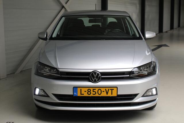 Volkswagen POLO 1.0 TSI Comfortline Navigatie | Airco | Centrale vergrendeling | Metallic lak