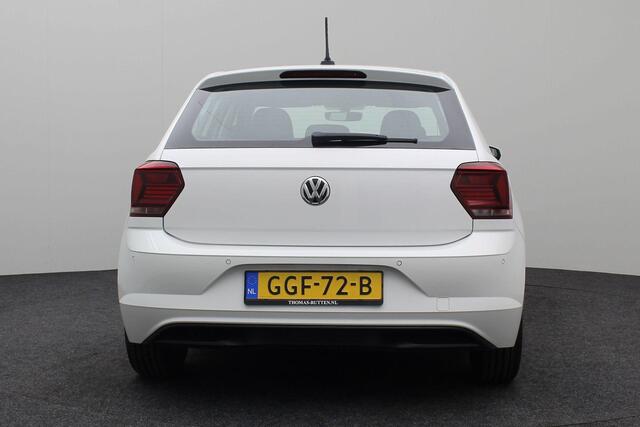 Volkswagen POLO 1.0 MPI Comfortline 2019 | Dealer Onderhouden | Airco | Stoelverwarming | Navigatie | Cruise Control | Carplay Voorbereid | Spraakbediening | Onderhoudshistorie | Parkeersensoren | 2 Sleutels