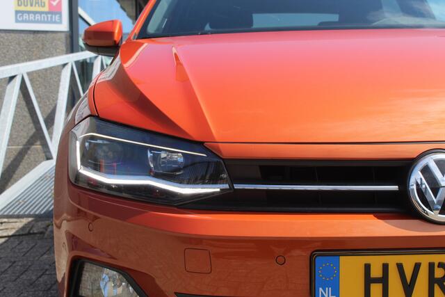 Volkswagen POLO 1.0 TSI Comfortline Navigatie/Airco/Adaptive cruise control/Parkeersensoren rondom/Stoelverwarming/Multifunctioneel stuurwiel/Lichtmetalen velgen.