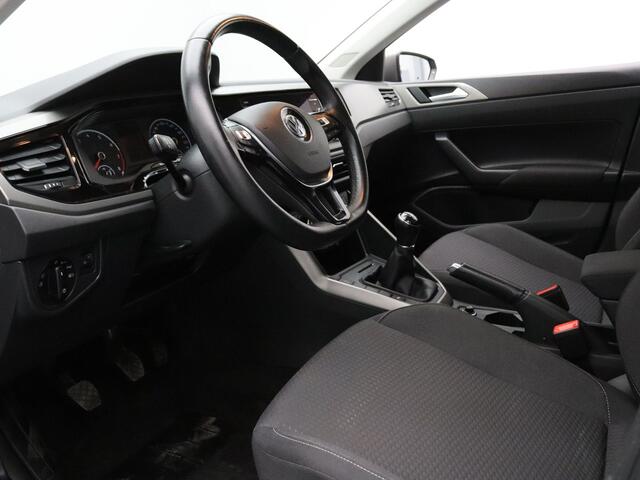 Volkswagen POLO 100pk TSI Highline Business R Adapt. Cruise | Climate | Carplay | Parkeersens. v+a