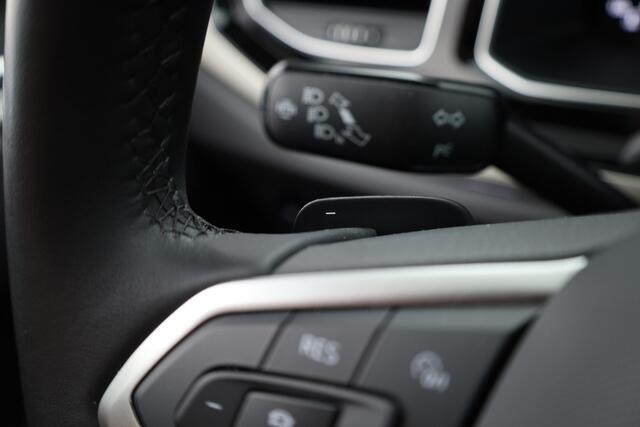 Volkswagen POLO 1.0 TSI DSG | Navi | Afn. Trekhaak | Stoelverw. | Adapt. Cruise | Camera