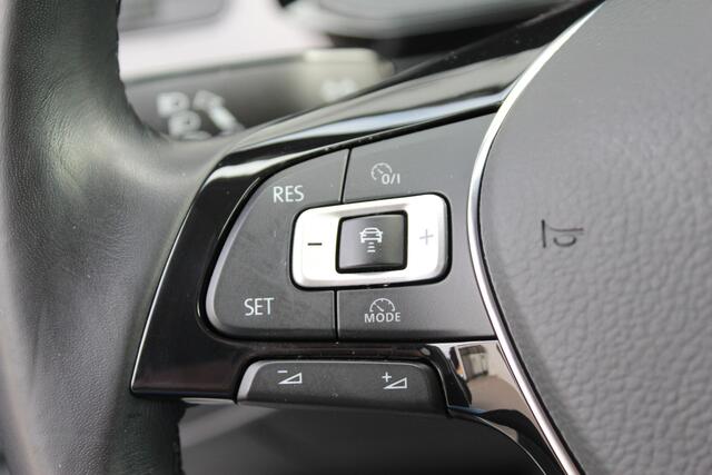 Volkswagen POLO 1.0 TSI R-Line Edition | ACC | Carplay |