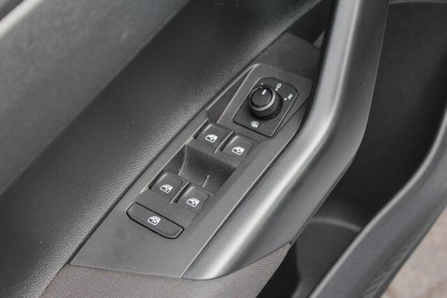 Volkswagen POLO 1.0 TSI R-Line Edition | ACC | Carplay |