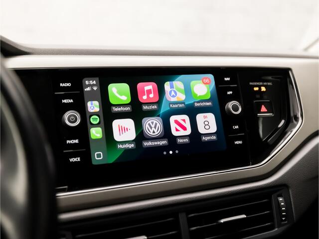 Volkswagen POLO 1.0 TSI Sportline Automaat (VIRTUAL COCKPIT, APPLE CARPLAY, GROOT NAVI, ADAPTIVE CRUISE, SPORTSTOELEN, PARKEERSENSOREN, ELEK PAKKET, NIEUWSTAAT)