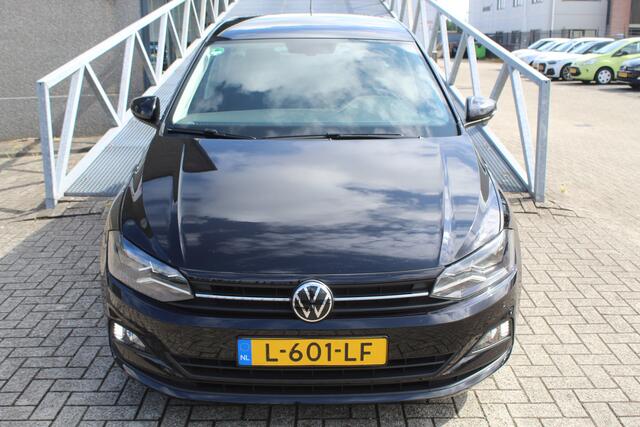Volkswagen POLO 1.0 TSI Highline Orig. NL/Virtual cockpit/Adaptive cruise control/Navigatie/Apple carplay/Parkeersensoren rondom/DAB.