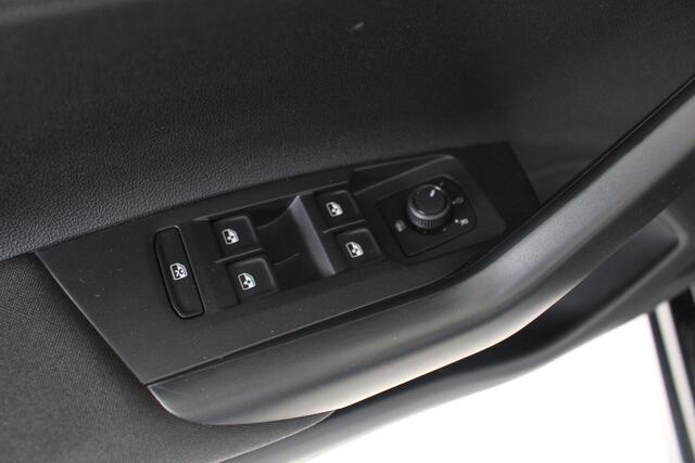 Volkswagen POLO 1.0 TSI Comfortline Airco | Navigatie | Centrale vergrendeling