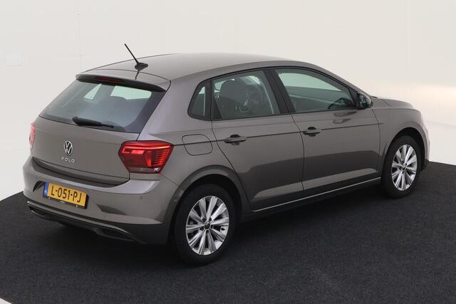 Volkswagen POLO 1.0 TSI 110pk DSG Highline / Navigatie / Parkeersensoren / Clima / 16" LMV