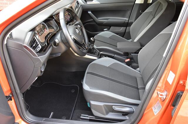 Volkswagen POLO 96 PK TSI Highline Navi ECC NAP Nieuwstaat! 1e eigenaar