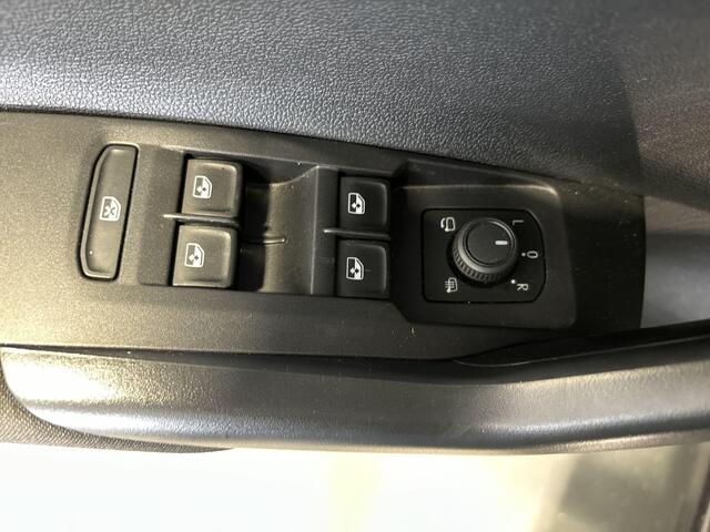 Volkswagen POLO 1.0 Tsi 95pk DSG Life Edition · Apple/Android Car Play · Navi · Camera · P-Sensoren · Draadloos Opladen · Getint Glas · 15'' Inch · Garantie t/m 23-05-2028 of 100.000km