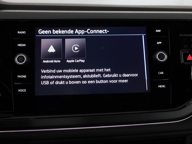 Volkswagen POLO 1.0 TSI R-Line 95 pk Automaat (DSG) | Verlengde garantie | Navigatie via App | Parkeersensoren | Adaptieve cruise control | Matrix LED koplampen |