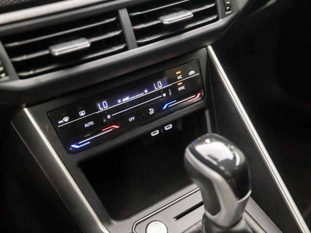 Volkswagen POLO 1.0 TSI Sportline Automaat (VIRTUAL COCKPIT, APPLE CARPLAY, KEYLESS, GROOT NAVI, CLIMATE, SPORTSTOELEN, LM VELGEN, CAMERA, GETINT GLAS, ADAPTIVE CRUISE, NIEUWSTAAT)