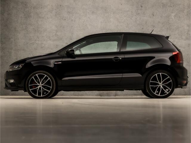 Volkswagen POLO 1.8 TSI GTI 192Pk (APPLE CARPLAY, NAVIGATIE, CLIMATE, STOELVERWARMING, SPORTSTOELEN, PARKEERSENSOREN, CRUISE, GETINT GLAS, LM VELGEN, NIEUWE APK, NIEUWSTAAT)