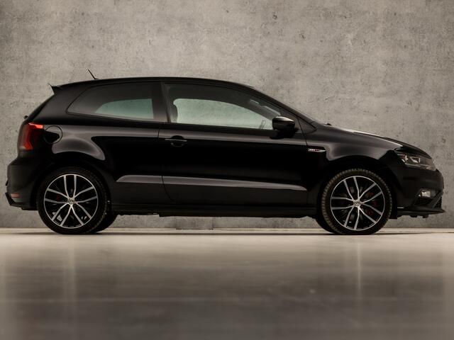 Volkswagen POLO 1.8 TSI GTI 192Pk (APPLE CARPLAY, NAVIGATIE, CLIMATE, STOELVERWARMING, SPORTSTOELEN, PARKEERSENSOREN, CRUISE, GETINT GLAS, LM VELGEN, NIEUWE APK, NIEUWSTAAT)