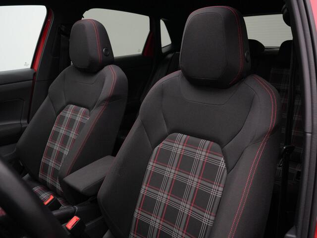 Volkswagen POLO 2.0 TSI 200 pk DSG GTI | Panoramadak | Stoelverwarming | Adaptive Cruise | Navigatie