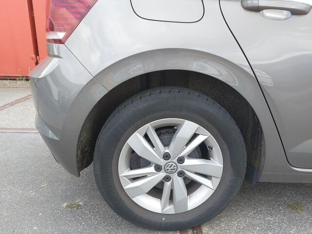 Volkswagen POLO 1.0 Tsi 95pk Comfortline · Apple/Android Car Play · P-Sensoren · Airco · Adaptieve Cruise Control · 15'' Inch ·