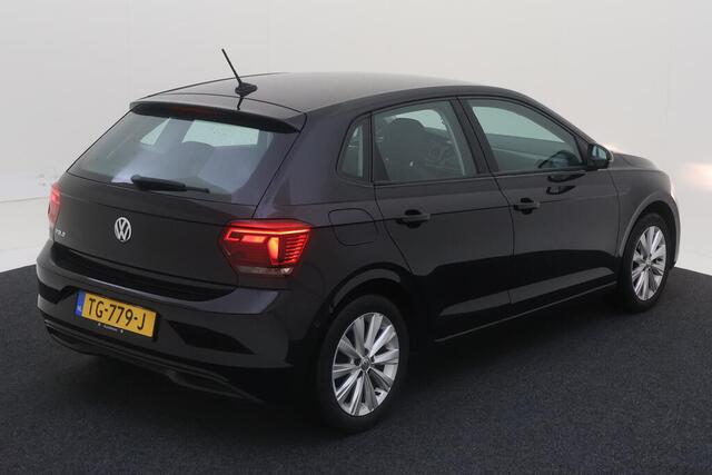 Volkswagen POLO 1.0 TSI 96PK Highline / Navigatie / Climate Control / Parkeersensoren achterzijde / 16'LMV