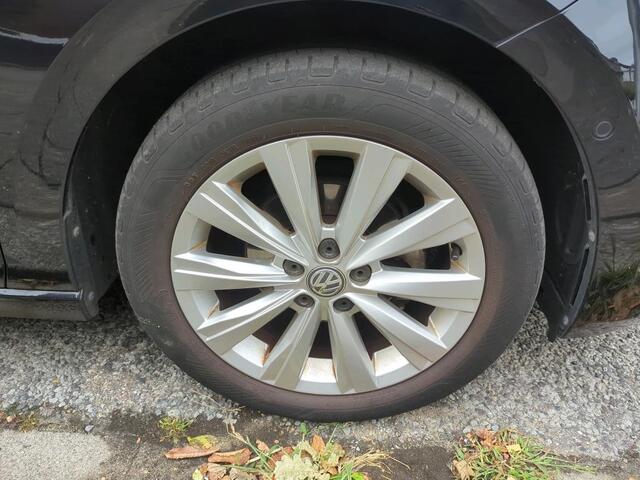 Volkswagen POLO 1.0 TSI 96PK Highline / Navigatie / Climate Control / Parkeersensoren achterzijde / 16'LMV