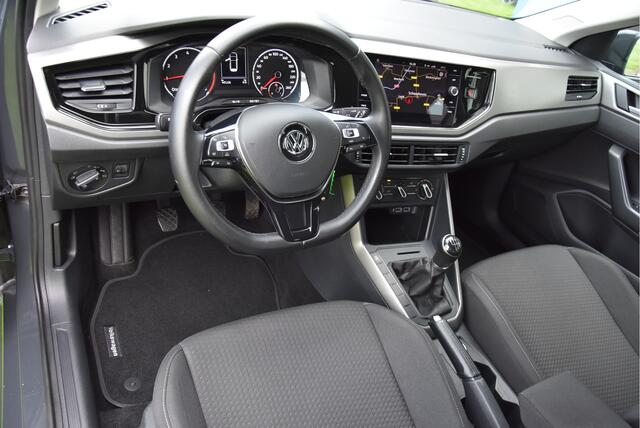 Volkswagen POLO 1.0 TSI 96 PK Navi Carplay NAP Comfortline Business