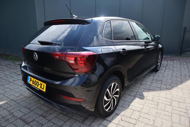Volkswagen POLO 1.0 TSI Life Virtual cockpit Apple Carplay pdc voor/achter Etc.