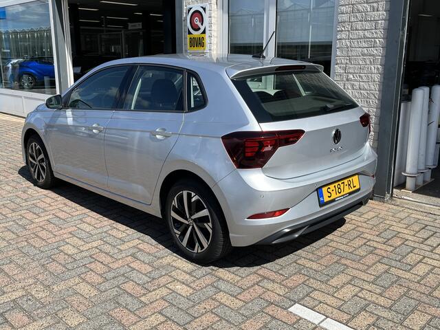 Volkswagen POLO 1.0 TSI Life / GARANTIE 04-2027/ APP-CONNECT/ PARK. SENSOREN V+A/ ACC/ AIRCO/ DIGITAL DASH/ NAVI/ DAB/ ARMSTEUN/ START-STOP SYSTEEM/ ISOFIX/ 16'' LMV