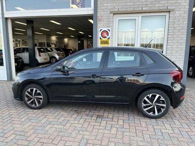 Volkswagen POLO 1.0 TSI Life / AUTOMAAT/ PARK. SENSOREN V+A/ APP-CONNECT/ ACC/ NAVI/ AIRCO/ DAB/ DIGITAL DASH/ START-STOP SYSTEEM/ ARMSTEUN/ ISOFIX/ 16'' LMV