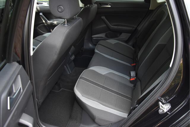 Volkswagen POLO 1.0 TSI 96 PK Highline PDC ECC Navi Carplay NAP