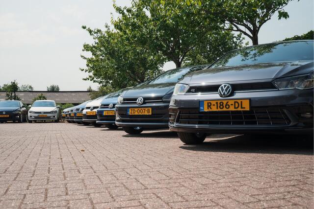 Volkswagen POLO 96 PK TSI Highline DSG Camera PDC ECC NAP in Topstaat!