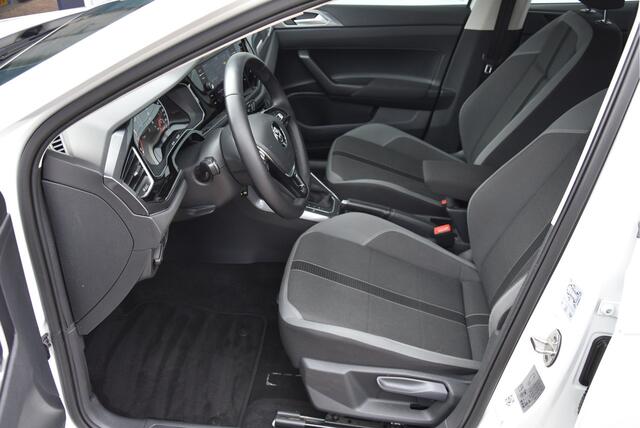 Volkswagen POLO 96 PK TSI Highline DSG Camera PDC ECC NAP in Topstaat!