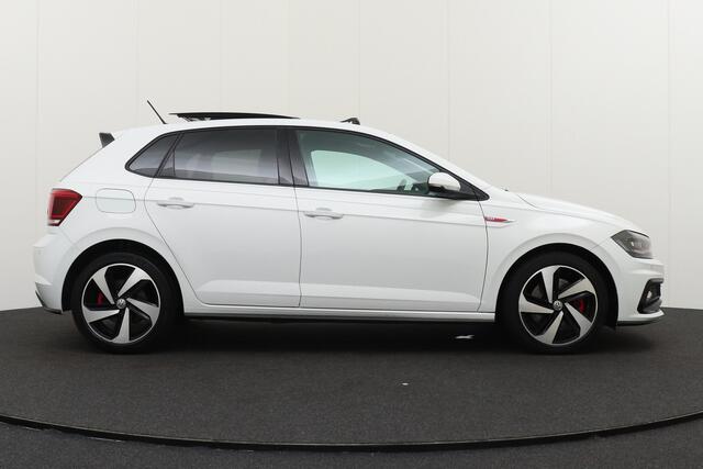 Volkswagen POLO 2.0 200 PK TSI GTI Pano-dak Half-Leder Climate Stoelverw. LED
