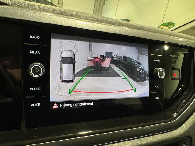 Volkswagen POLO 1.0 TSI Highline | DSG Automaat | LED | Sfeer | Carplay | Camera | Standkachel | Stoelverwarming | Climate | 2 X PDC | Afneembaar Trekhaak | ACC | Stuurbediening | Dealer Onderhouden | Garantie