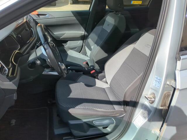 Volkswagen POLO 1.0 TSI 95pk Highline Business R-line DSG / Panoramadak / Camera / LED / Stoelverwarming