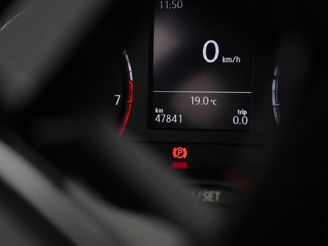 Volkswagen POLO 1.0 TSI 95 pk Comfortline | Trekhaak | Stoelverwarming | Airco | Bluetooth