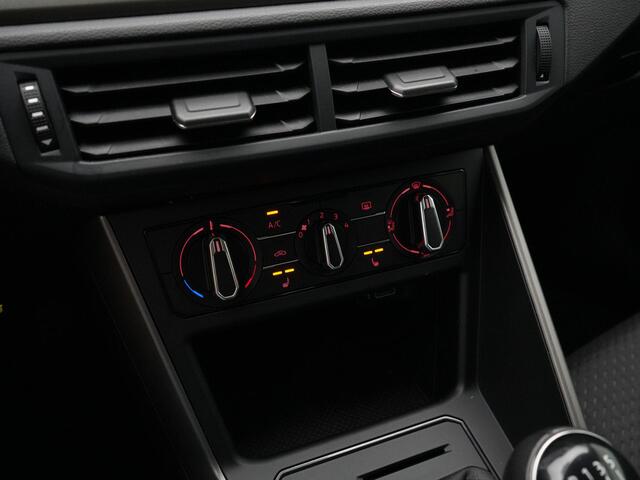 Volkswagen POLO 1.0 TSI 95 pk Comfortline | Trekhaak | Stoelverwarming | Airco | Bluetooth