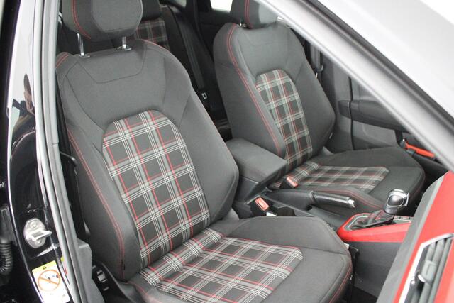Volkswagen POLO 2.0 TSI GTI 200pk DSG Origineel NL 1e eig Panoramadak Virtual cockpit Keyless Camera Beats Led
