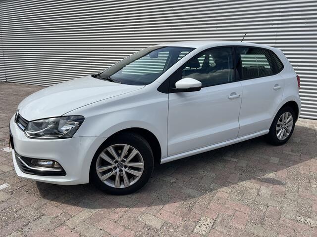 Volkswagen POLO 1.2 TSI Highline | Nieuw Binnen! | Trekhaak | Airco | Lichtmetaal
