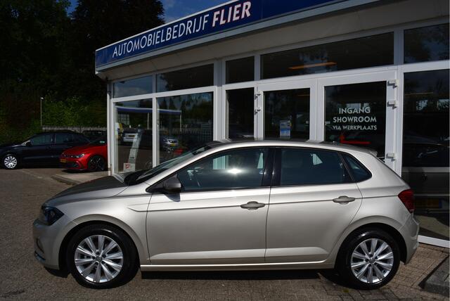 Volkswagen POLO 1.0 TSI Highline Executive DSG | Trekhaak | CarPlay | Orig. NL | NAP |