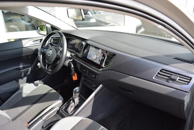 Volkswagen POLO 1.0 TSI Highline Executive DSG | Trekhaak | CarPlay | Orig. NL | NAP |
