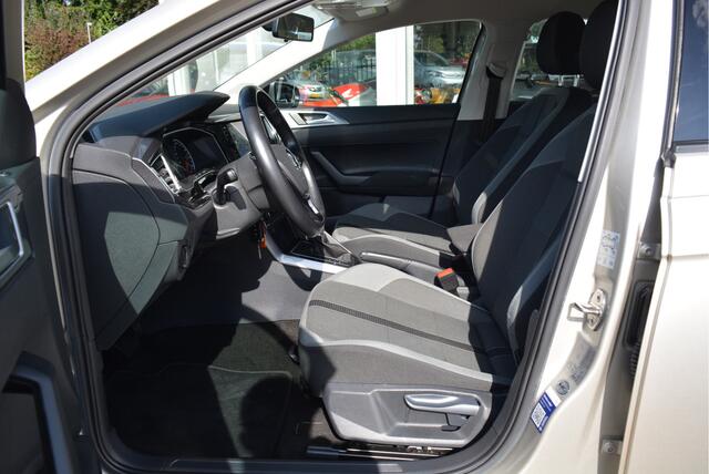 Volkswagen POLO 1.0 TSI Highline Executive DSG | Trekhaak | CarPlay | Orig. NL | NAP |